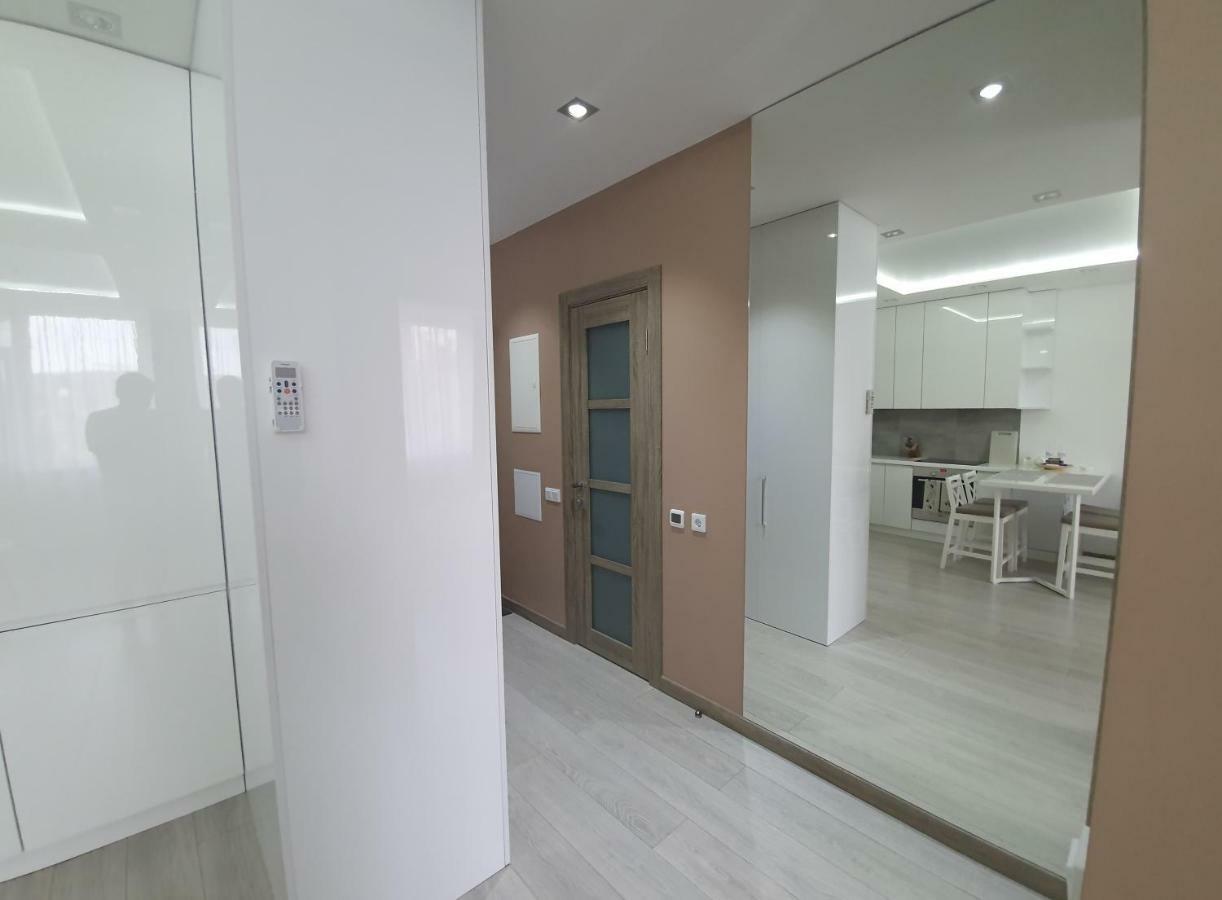 Luxapartment Kiev Exterior foto
